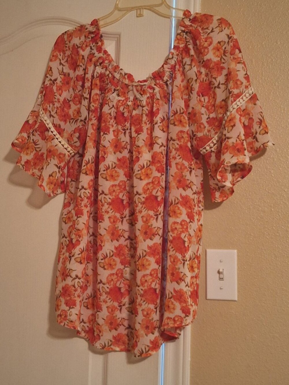 Light & Airy Multi Color Flutter Sleeve Blouse 2X